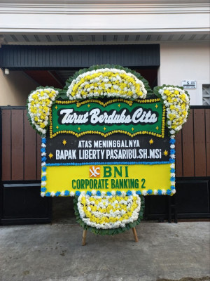Papan Bunga Duka di Way Tataan